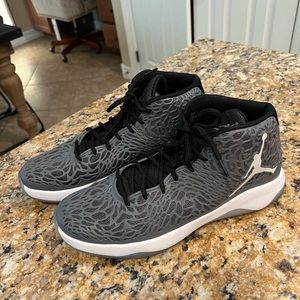 2016 Rare Jordan Zoom size 13 Primo Condition